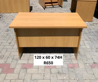 EXCELLENT QUALITY WORK STATION DESK