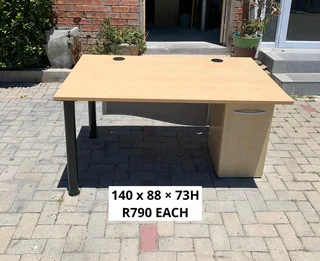 Work Station Desk For Sale