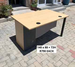 WORK STATION DESK FOR SALE