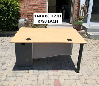 WORK STATION DESK FOR SALE