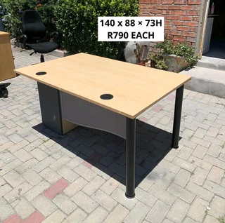 WORK STATION DESK FOR SALE