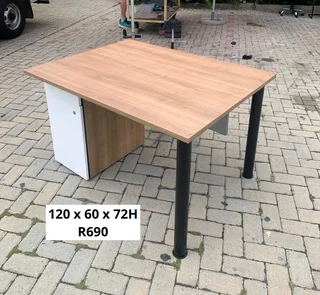 WORK STATION DESK FOR SALE