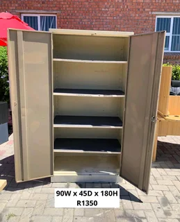 LOCKABLE METAL FILING STORAGE CUPBOARD