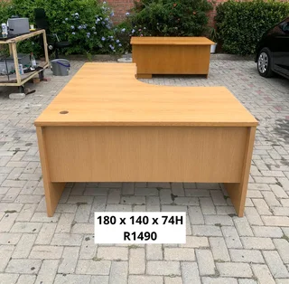GOOD QUALITY WORK STATION L SHAPE DESK FOR SALE