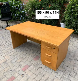 DESK FOR SALE