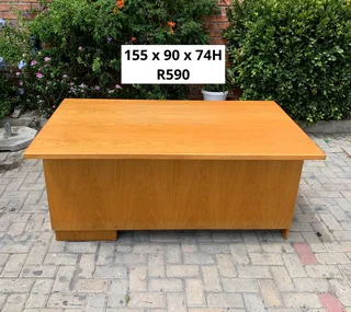 DESK FOR SALE