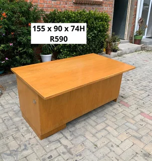 DESK FOR SALE