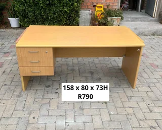 WORK STATION DESK FOR SALE