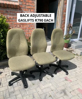 EXCELLENT QUALITY SEATING GAS LIFT HEIGHT ADJUSTABLE BACK ADJUSTABLE CHAIRS
