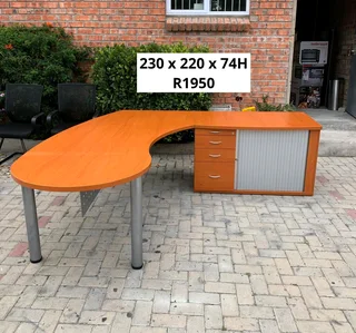 EXCELLENT QUALITY WORK STATION L SHAPE DESK AND CABINET FOR SALE
