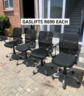 PLENTY OF OFFICE FURNITURE