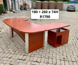 WORK STATION L SHAPE DESK