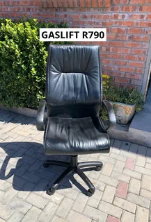 GAS LIFT HEIGHT ADJUSTABLE CHAIR