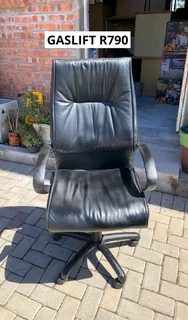 GAS LIFT HEIGHT ADJUSTABLE CHAIR