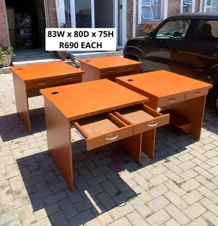 WORK STATION DESK&#39;S FOR SALE