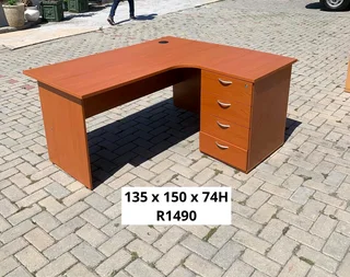 Excellent Quality Walton&#39;s L Shape Desk For Sale