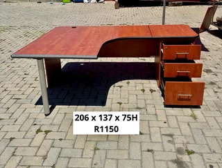 WORK STATION L SHAPE DESK FOR SALE