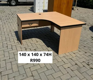 GOOD QUALITY WORK STATION L SHAPE DESK FOR SALE