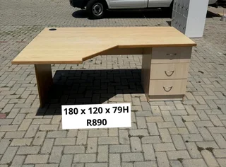 Excellent Quality Work Station Desk's For Sale