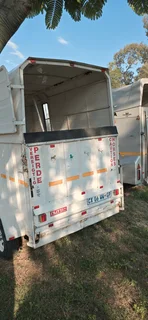 Nutti Export 2 berth horsebox