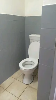 Outbuilding to let in Redfern(Phoenix)