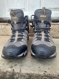 Meindl mens hiking boots