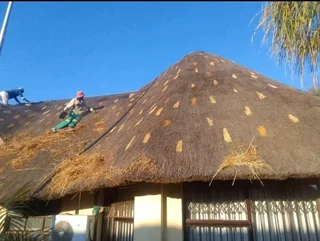 Thatching roofs