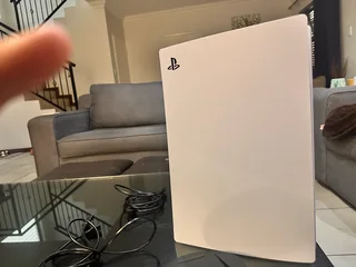 White Ps5(Standard Disc Edition)+White Dualsense Edge Pro Controller