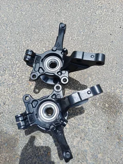 Nissan Almera bearing carrier