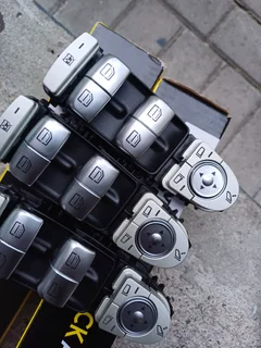 Mercedes benz W205 and W204 grill