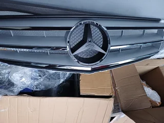 Mercedes benz W205 and W204 grill