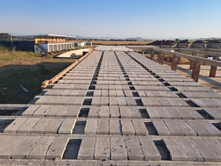 BRICKLAYING, PLASTER, PAINT, PLUMBING, CONCRETE, DOORS, CEILINGS, TILING, ROOFING, Renovations.