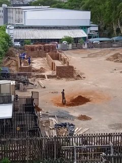 BRICKLAYING, PLASTER, PAINT, PLUMBING, CONCRETE, DOORS, CEILINGS, TILING, ROOFING, Renovations.