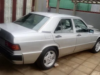 1993 Mercedes-Benz 190-Series Sedan
