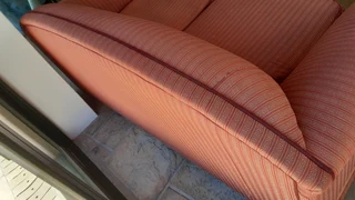 Couches / sofa - solidly made - 2.5 division