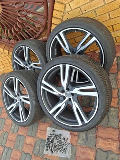 Volvo xc90 22" rims with tyres