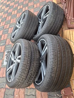 Volvo xc90 22&#34; rims with tyres