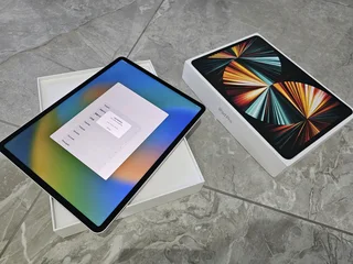 Apple Ipad Pro M1 Chip 12.9 inch 5th Gen 256 Gb Wifi and Cellular