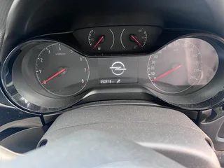 2022 Opel Corsa 1.2T Edition Manual (Accident-damaged)