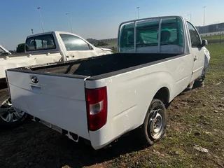 2017 Mahindra Genio 2.2CRDe mHawk Single Cab (Accident-damaged)