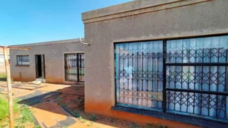 2 Bedroom with 1 Bathroom House For Sale Gauteng