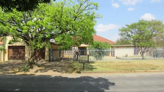 3 Bedroom with 1 Bathroom House For Sale Gauteng