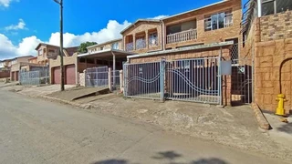 3 Bedroom with 2 Bathroom House For Sale Kwa-Zulu Natal