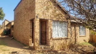 2 Bedroom with 2 Bathroom House For Sale Gauteng
