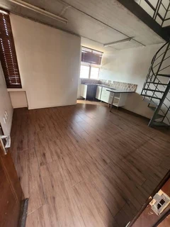 WELL MAINTAINED 1 BEDROOM LOFT  APARTMENT.