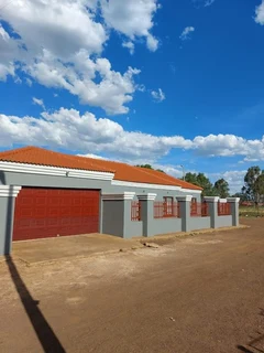 3 bedroom house for sale in khutsong gauteng for R700000 with units wardrobes and stove and doubl...