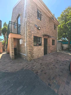 2 Bed, 2 Bath Upmarket Apartment to rent