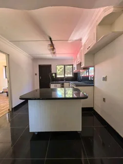 2 Bed, 2 Bath Upmarket Apartment to rent