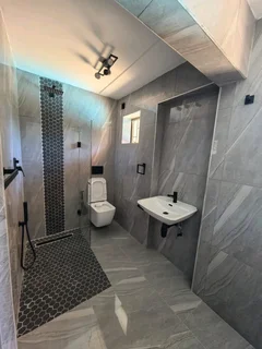 2 Bed, 2 Bath Upmarket Apartment to rent