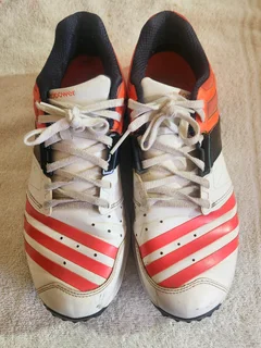 Adidas Cricket Spikes